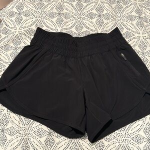 Lululemon Track that short